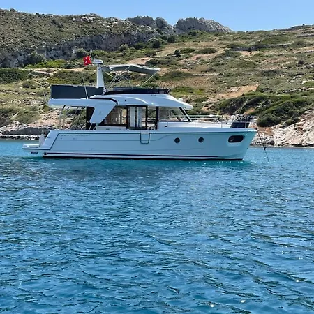 Renas Yacht * Φετιγιέ